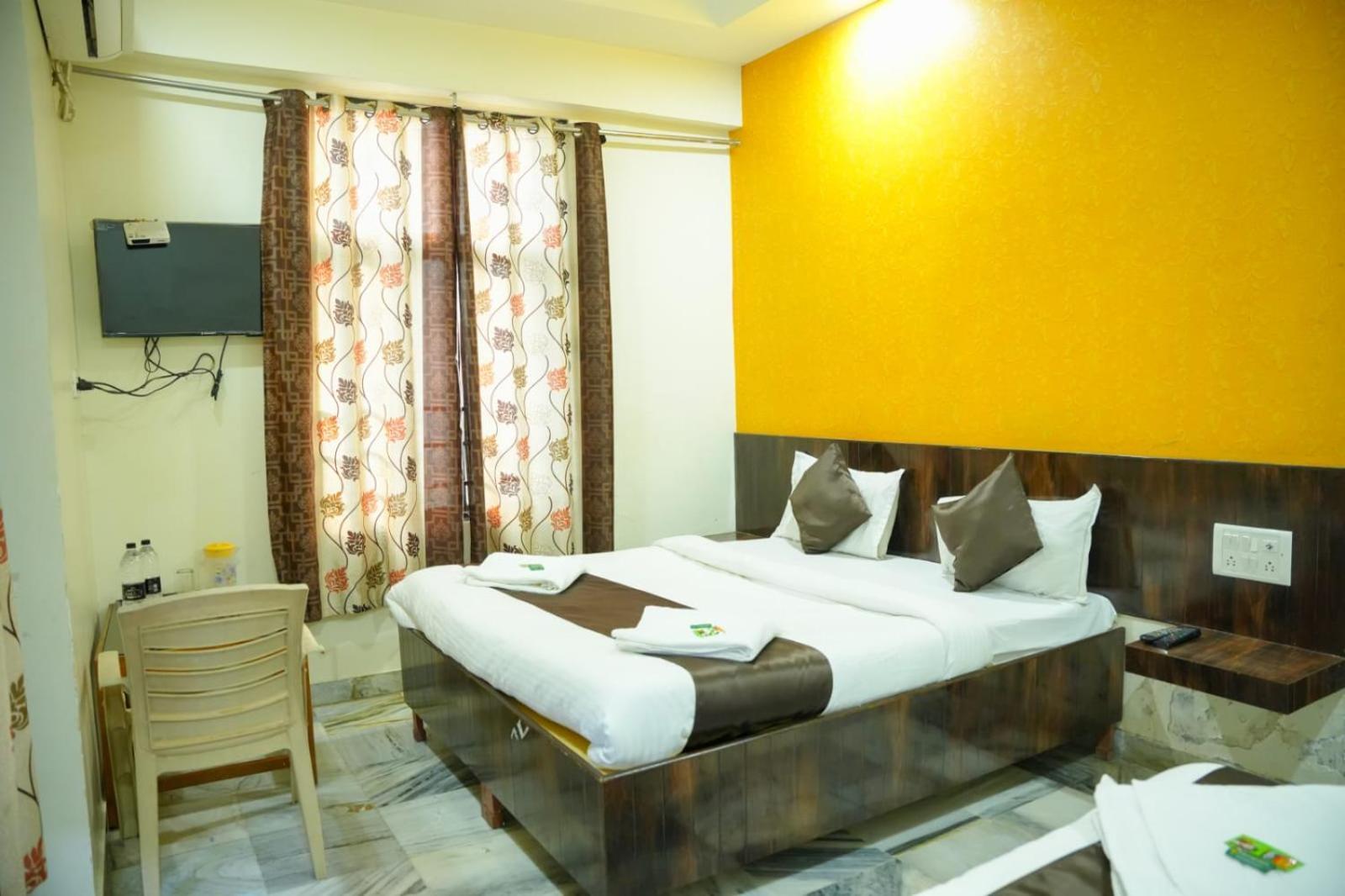 Hotel Sachidanand Shirdi Exteriör bild